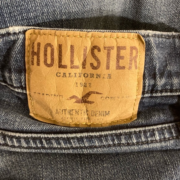 Hollister distressed jeans - Picture 12 of 14